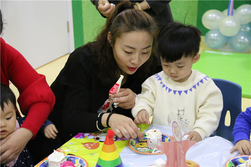 BBunion国际早教邯郸中心活动花絮:4月萌宝生日会 BBunion国际早教邯郸中心活动花絮:4月萌宝生日会
