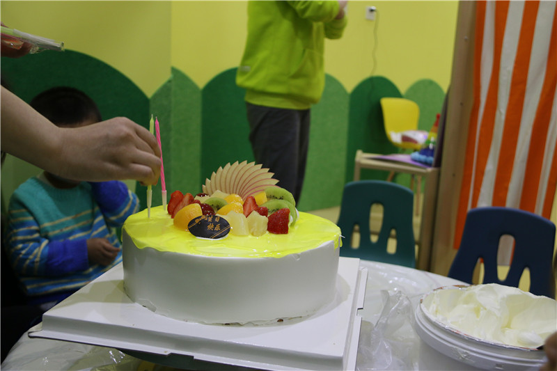 BBunion国际早教邯郸中心活动花絮:4月萌宝生日会 BBunion国际早教邯郸中心活动花絮:4月萌宝生日会